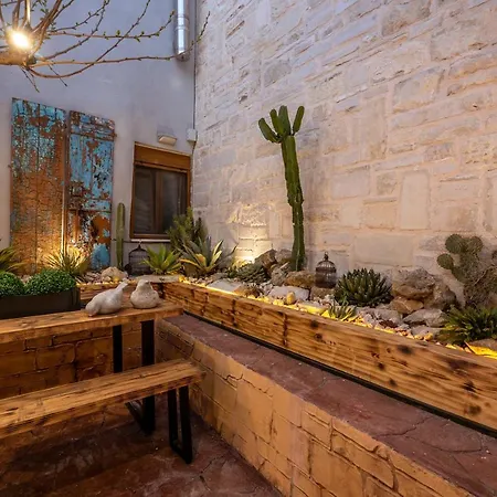Vila Armenus, Private Pool, Garden, Bbq